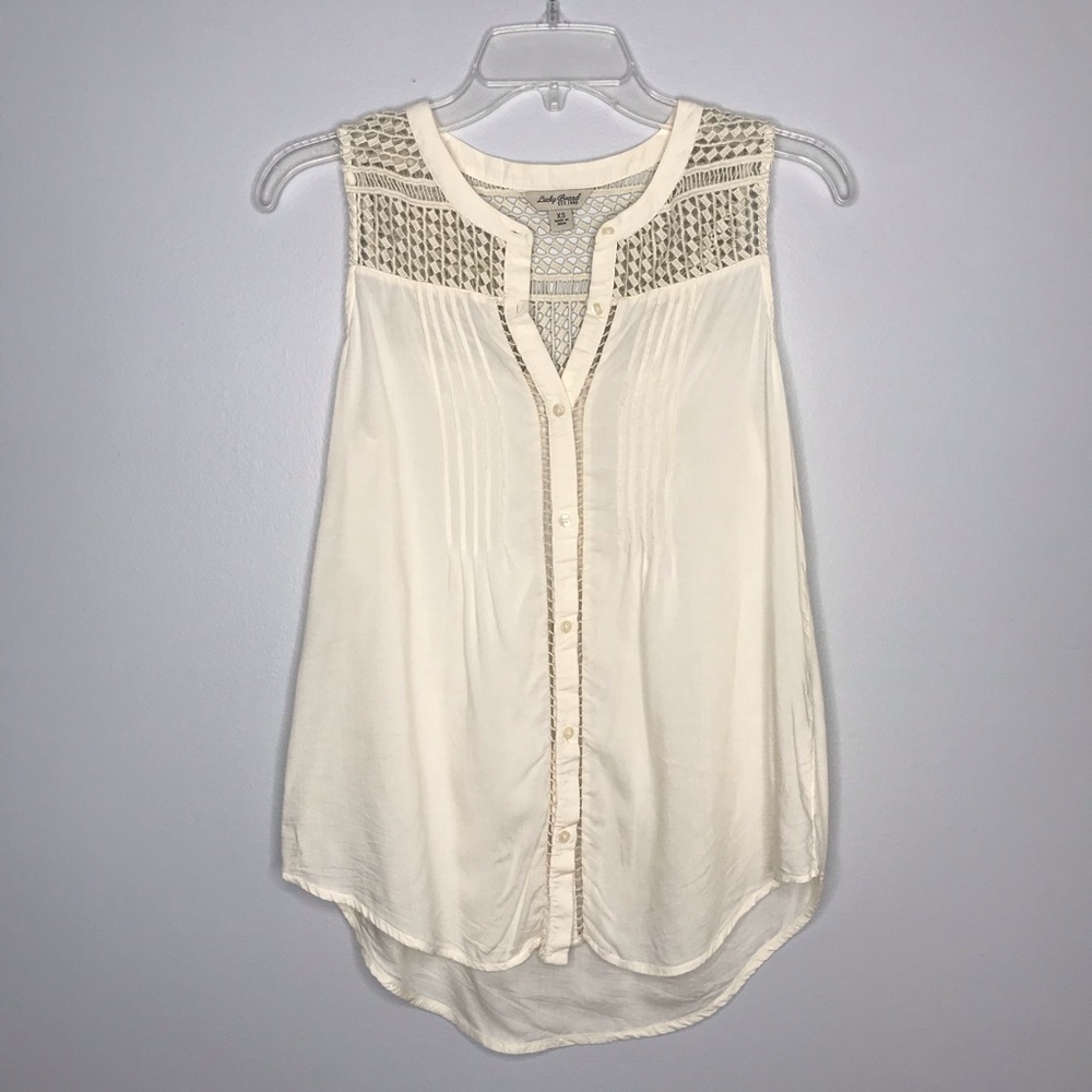 Lucky Brand cream sleeveless button down shirt 282